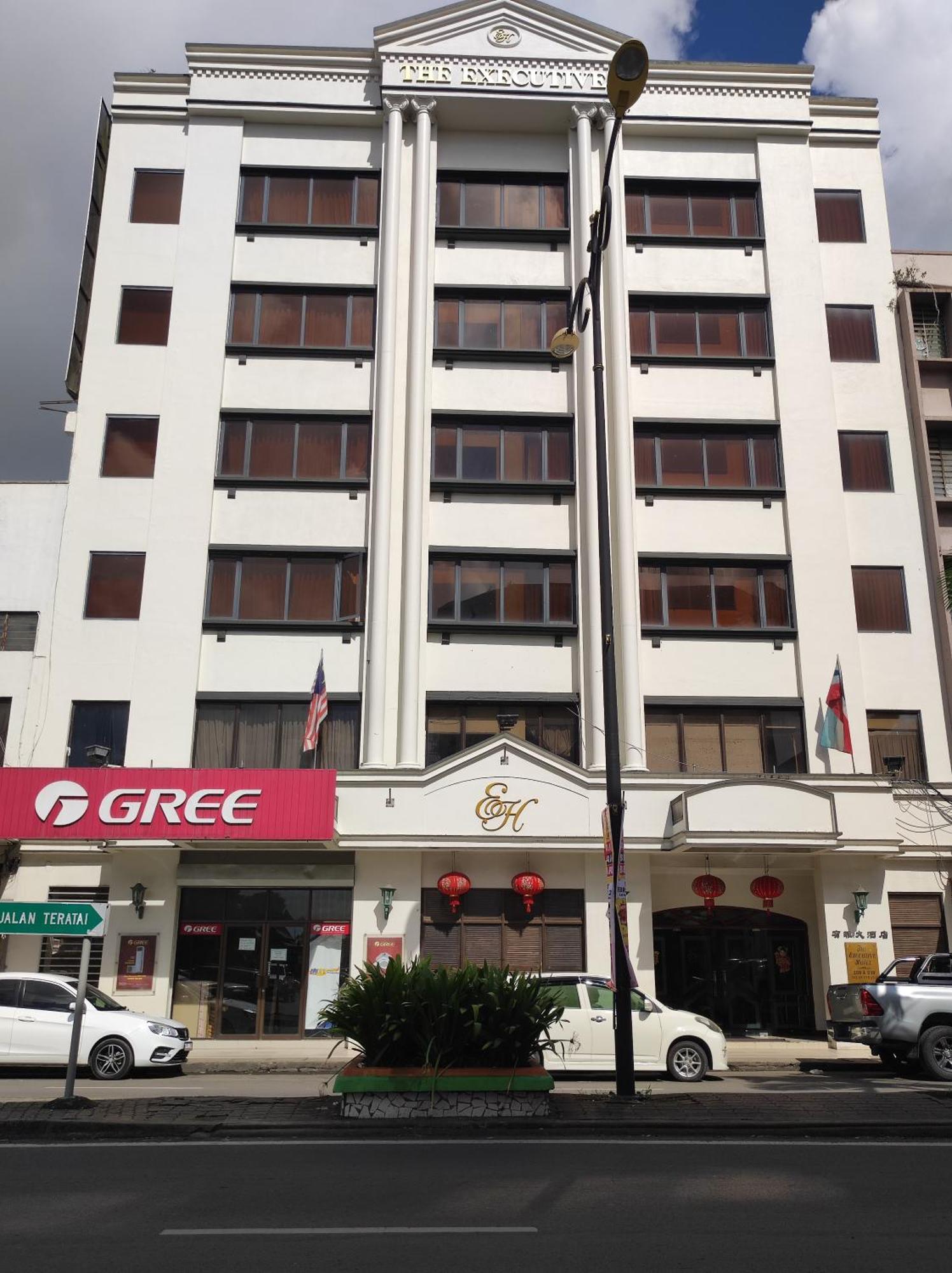 The Executive Hotel Lahad Datu Eksteriør billede