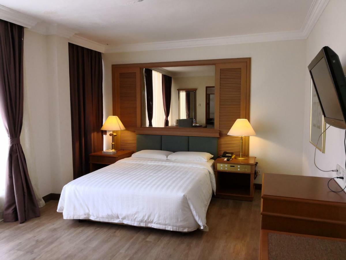The Executive Hotel Lahad Datu Eksteriør billede