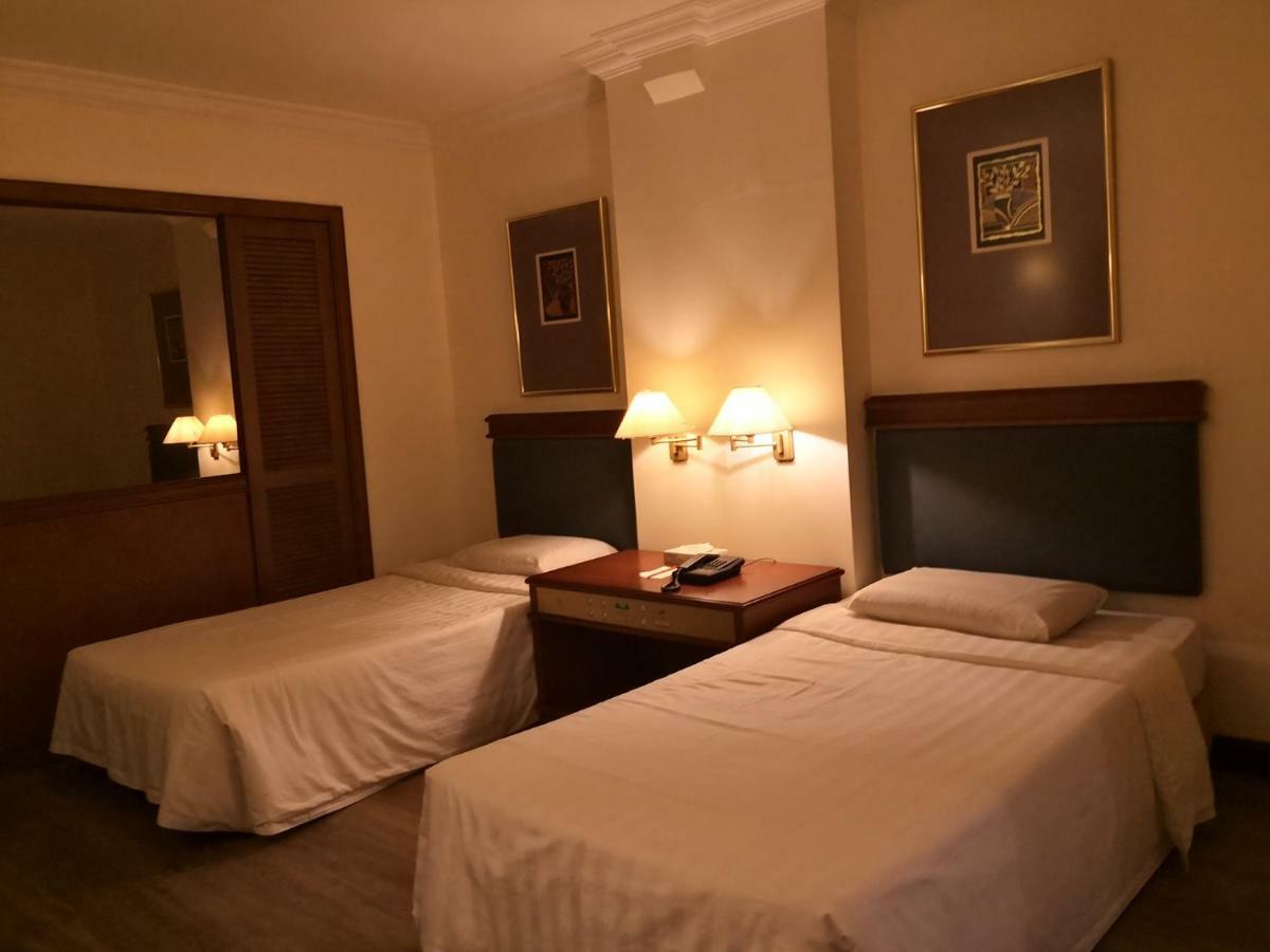 The Executive Hotel Lahad Datu Eksteriør billede