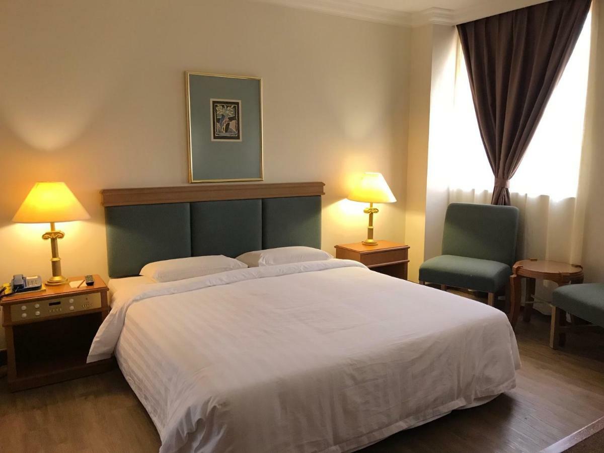 The Executive Hotel Lahad Datu Eksteriør billede