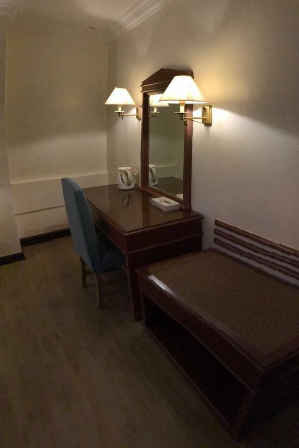 The Executive Hotel Lahad Datu Eksteriør billede