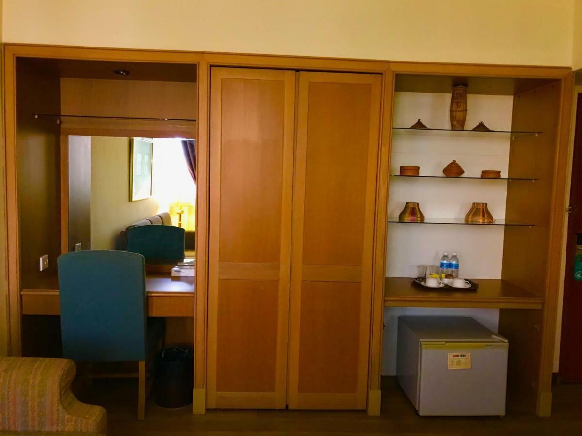 The Executive Hotel Lahad Datu Eksteriør billede