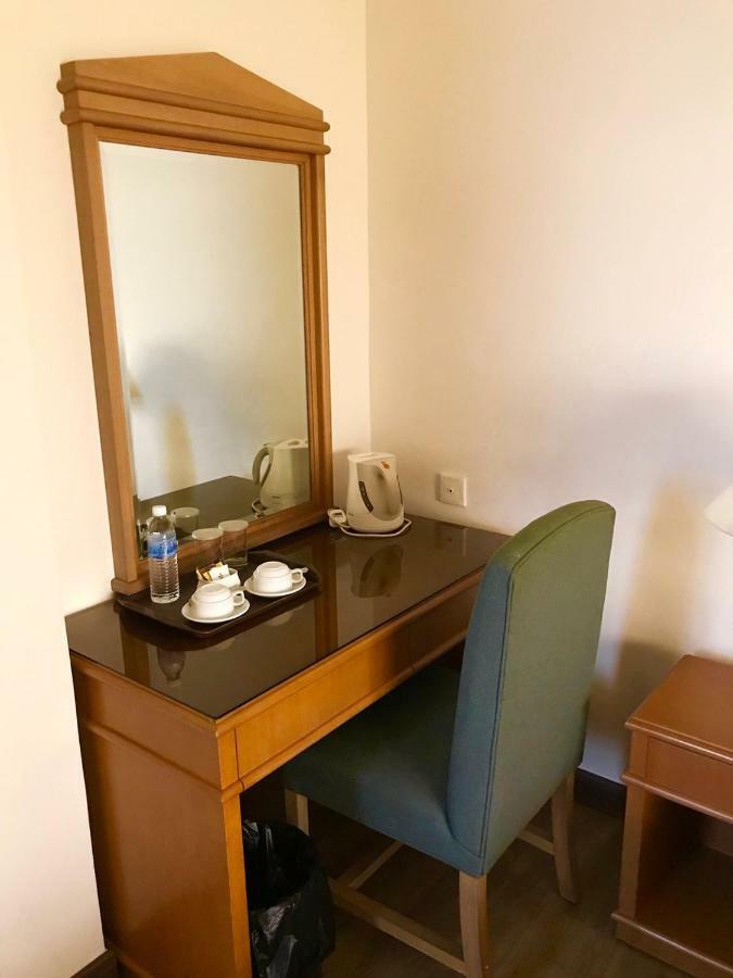 The Executive Hotel Lahad Datu Eksteriør billede